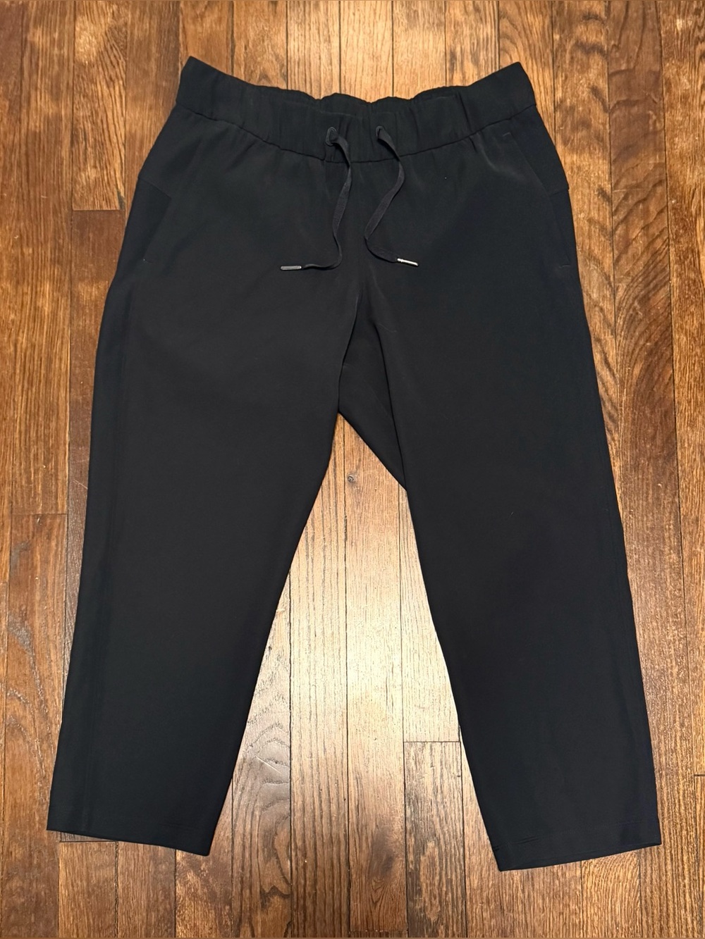 lululemon On the Fly 7/8 Pants Black Size 8 Drawstring Stretch Travel Work